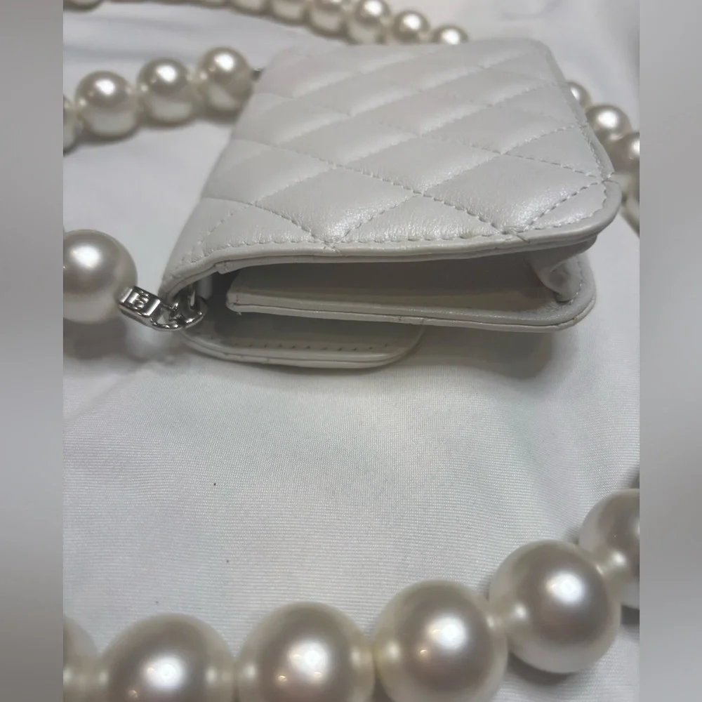 CHANEL MAXI PEARLS Clutch With Chain Bag